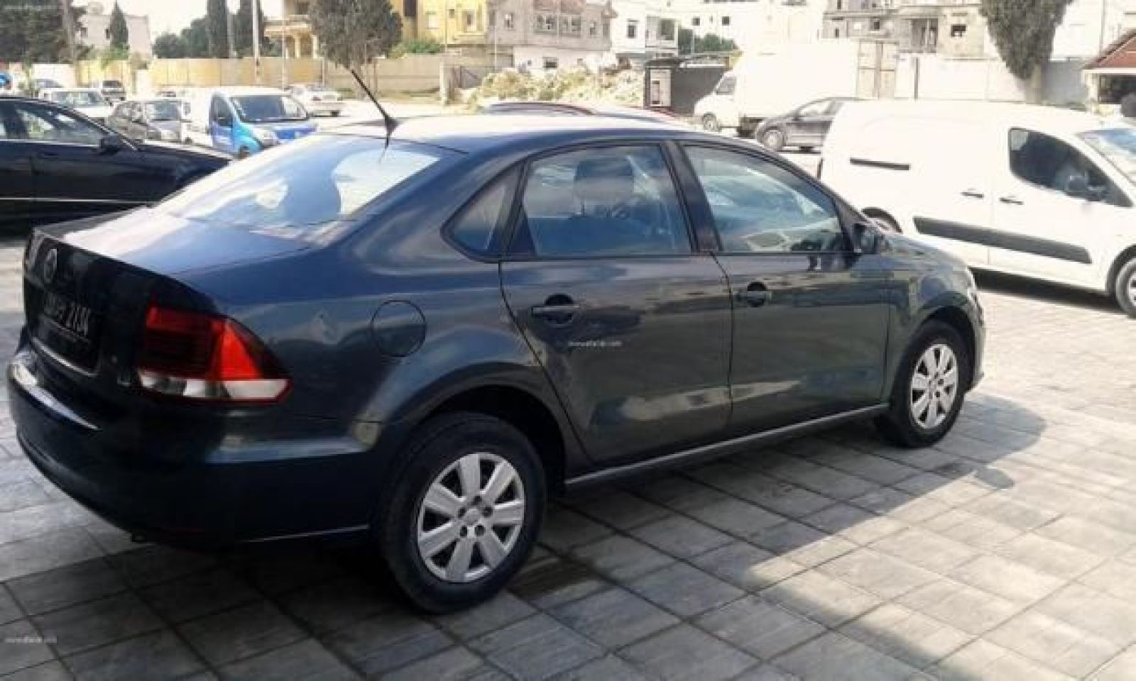Annonce vente Volkswagen Polo Sedan à Tunis