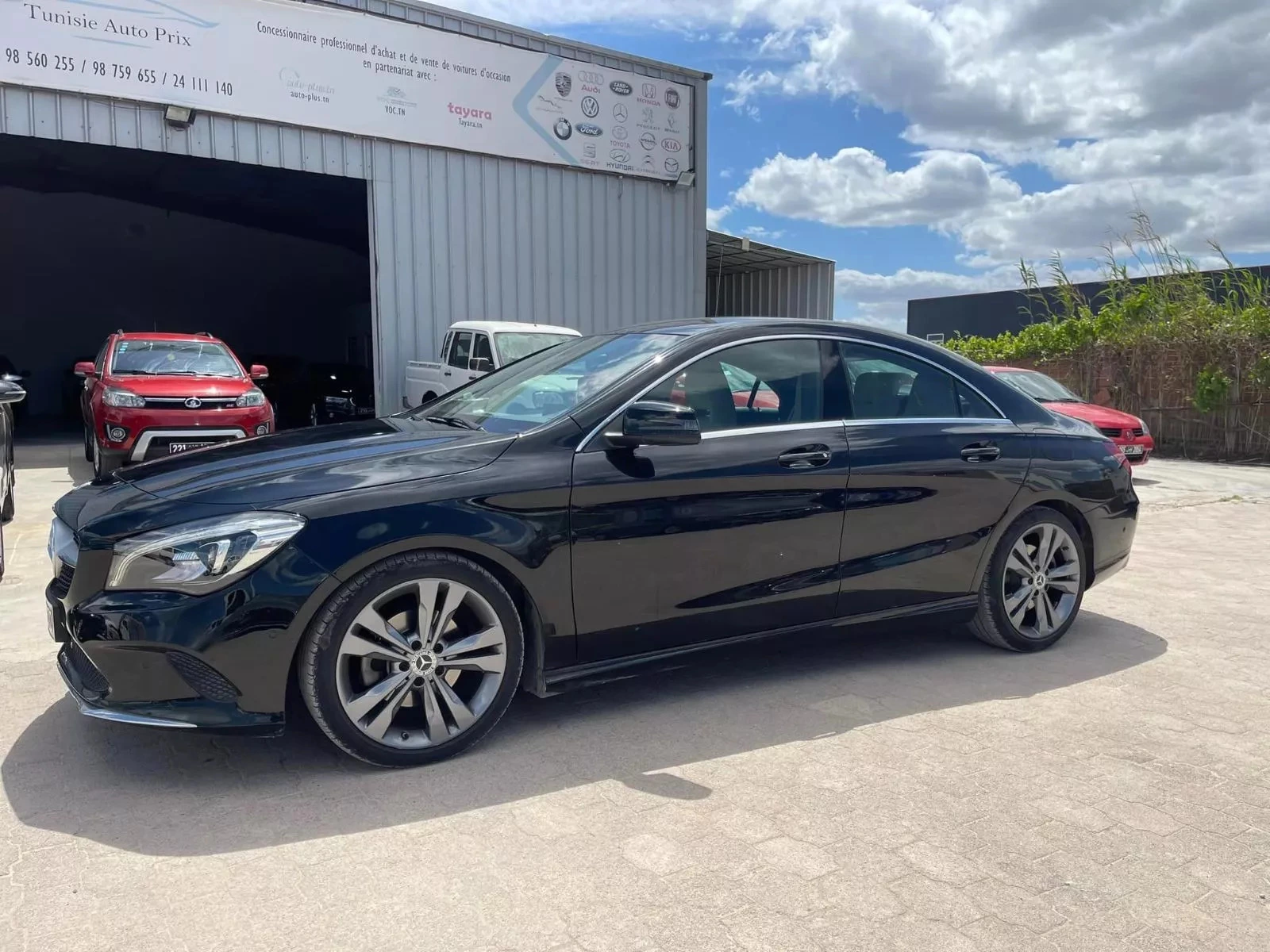 Mercedes-Benz CLA Urban 180 1.6 i 16V Turbo 7G-DCT 122 cv Boîte auto