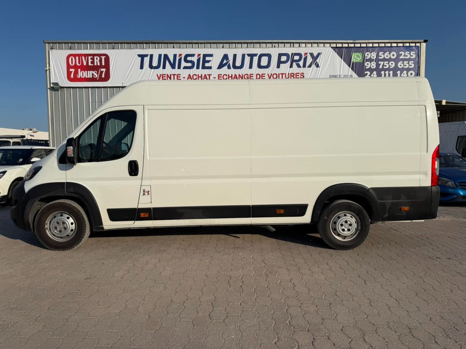 Toyota Hiace Prix Van AmÃ©nagÃ© Occasion Location Van Places Ford