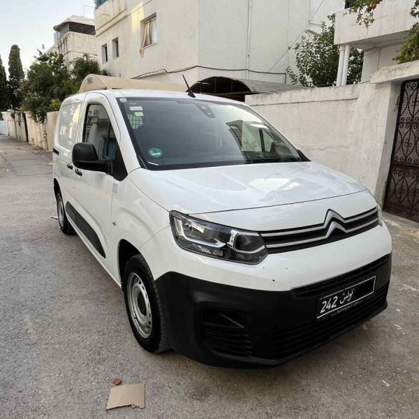 Annonce vente Citroën Berlingo Van à Tunis