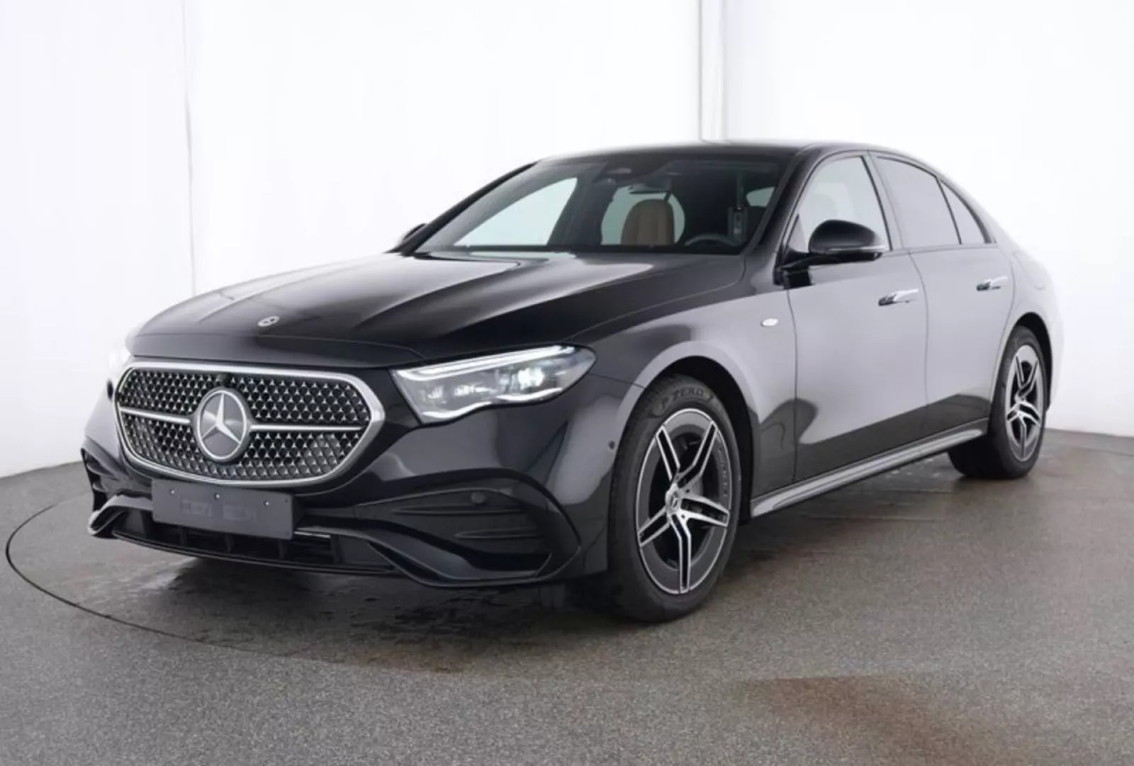 Mercedes-Benz Classe E AMG 300 e 2.0 i 16V 320 EQ Power 9G-TRONIC 211 cv Boîte auto