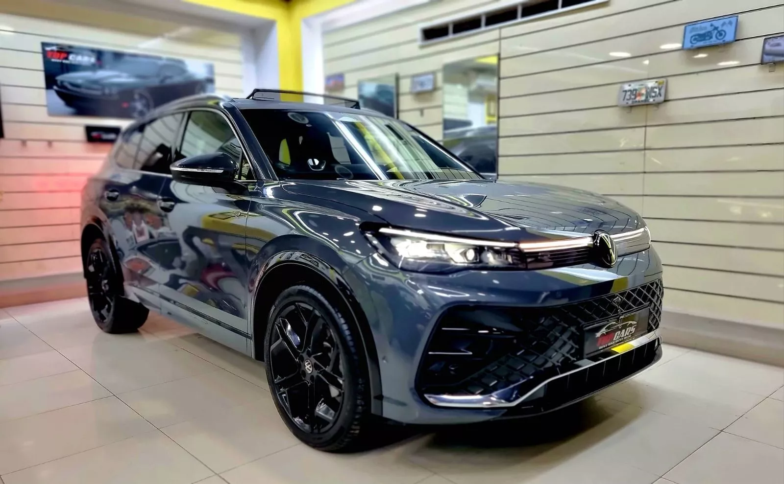 Volkswagen Tiguan R-Line 1.5 eTSi MHEV 16V DSG7 150 cv Boîte auto