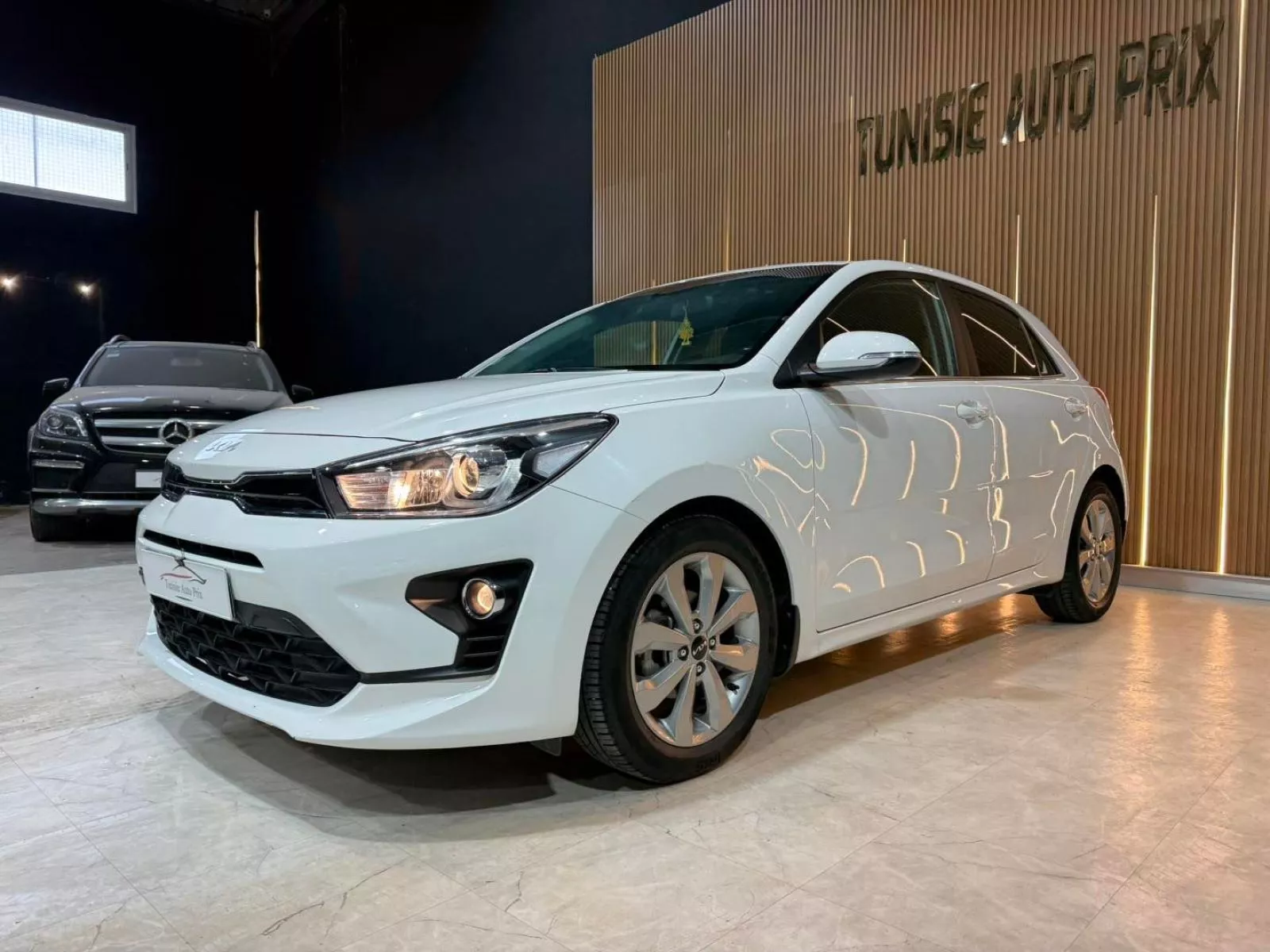 KIA Rio 5p 1.4 L 100 cv Boîte auto