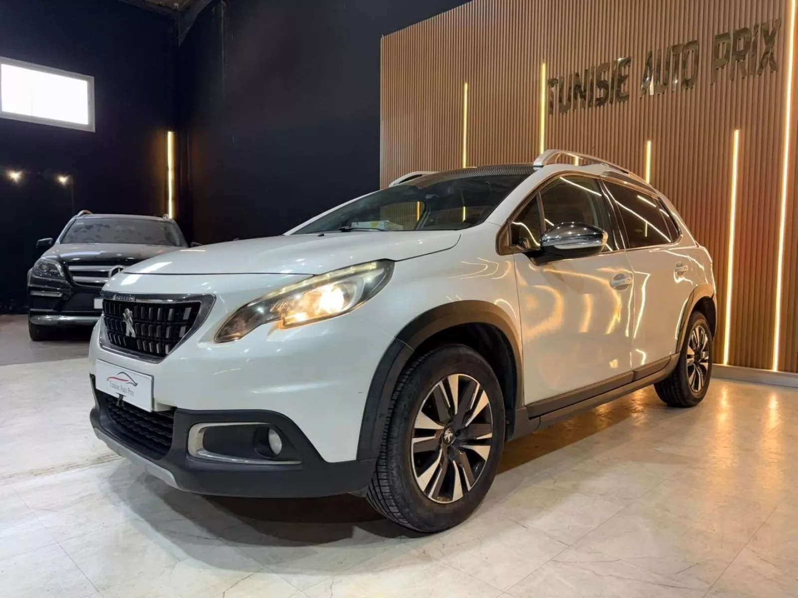 Peugeot 2008 Allure Toit Cielo Blanc Nacré 1.2 VTi 12V 82 cv