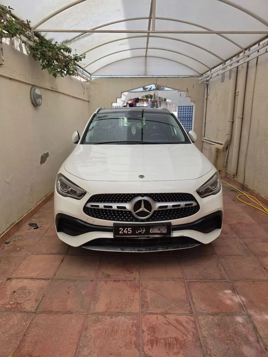 Mercedes-Benz GLA AMG 250e 1.3 i 16V 218 EQ Power 8G-DCT 158 cv Boîte auto