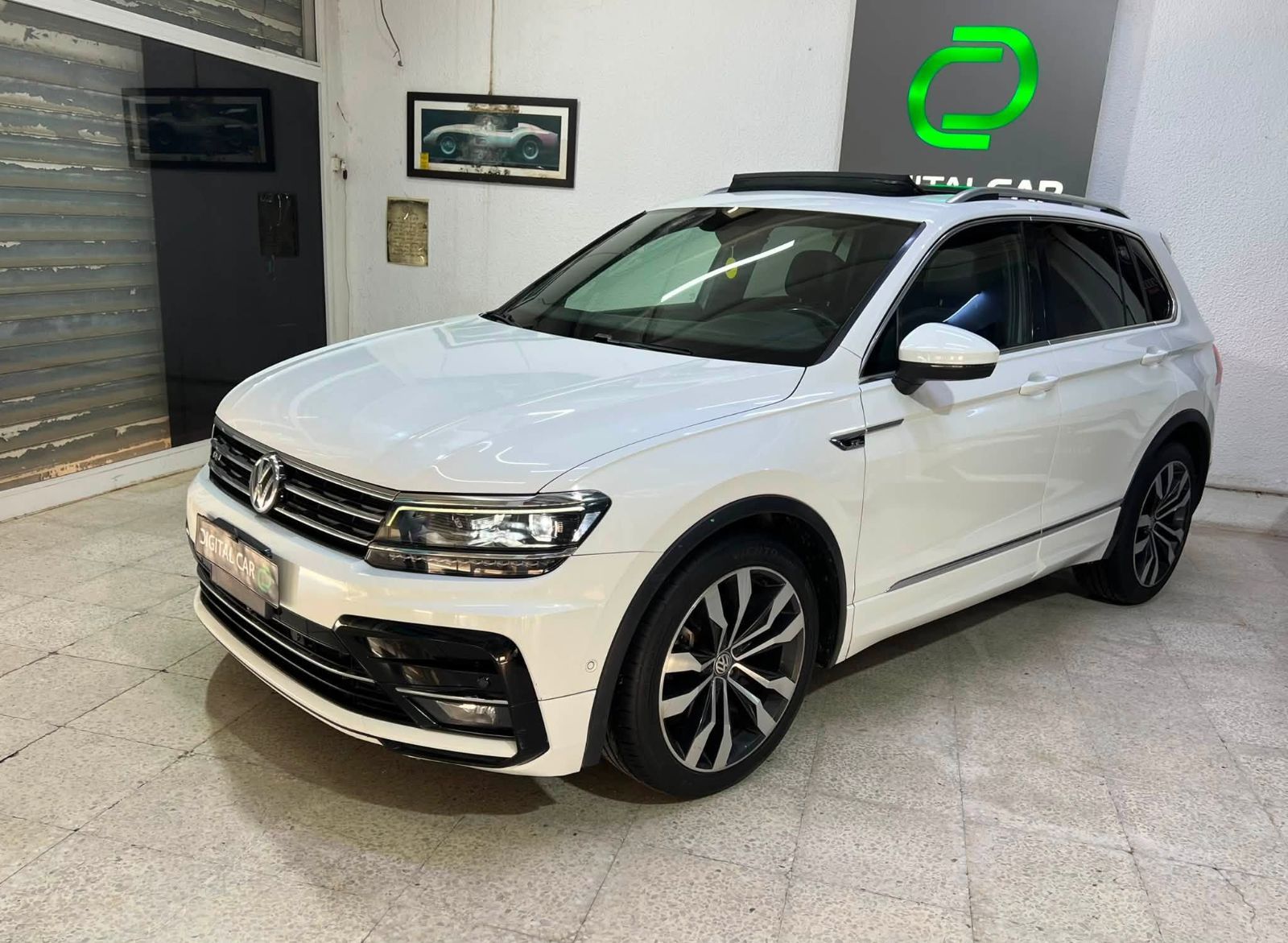 Volkswagen Tiguan R-Line 1.4 TSI 16V DSG6 150 cv Boîte auto