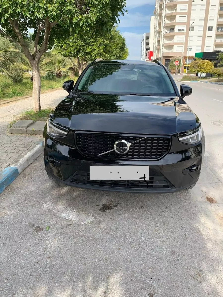 Volvo XC40 Ultimate Dark + B3 2.0 16V Mild-Hybrid DKG7 163 cv Boîte auto