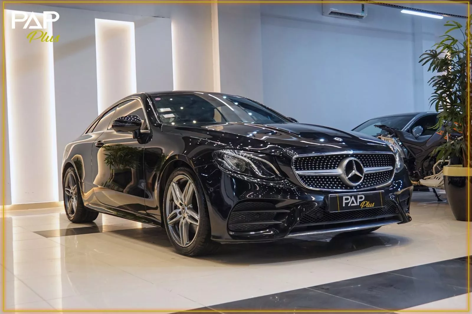 Mercedes-Benz Classe E coupé AMG 200 2.0 i 16V EQ boost 9G-TRONIC 197 cv Boîte auto