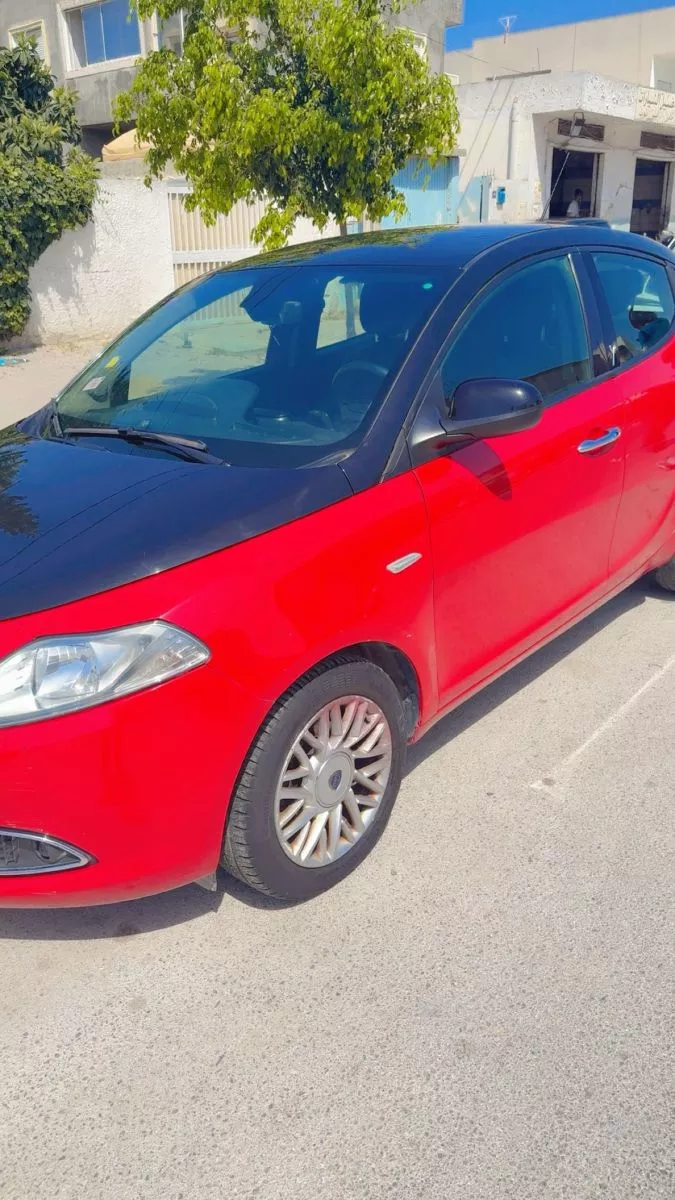 Lancia Ypsilon 1.2 Stop&Start 69 cv