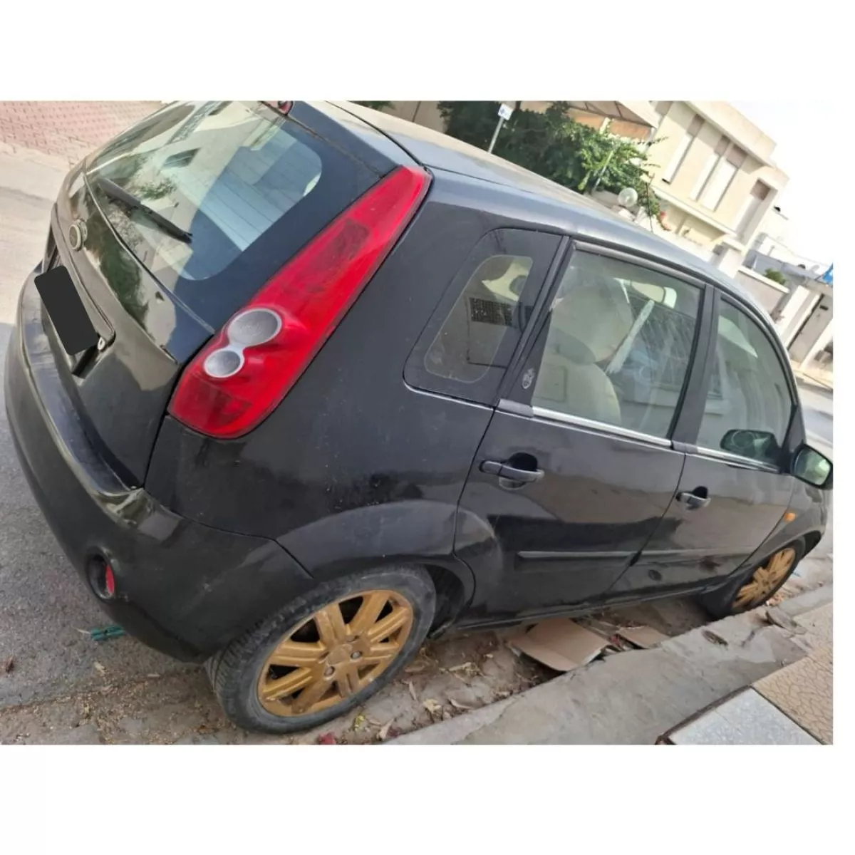 Ford Fiesta Ghia 1.2 i 16V 75 cv