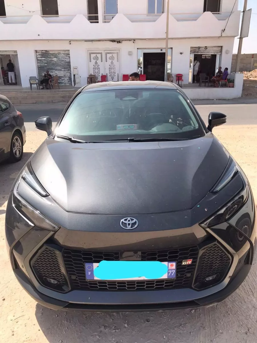 Toyota C-HR 2.0 VVT-i 16V 223 PHEV CVT 153 cv Boîte auto