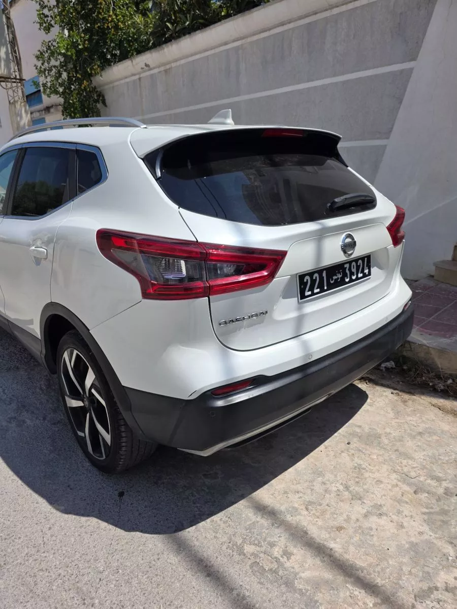 Nissan Qashqai Tekna High 1.2 DIG-T 16V 2WD Xtronic CVT S&S 115 cv Boîte auto