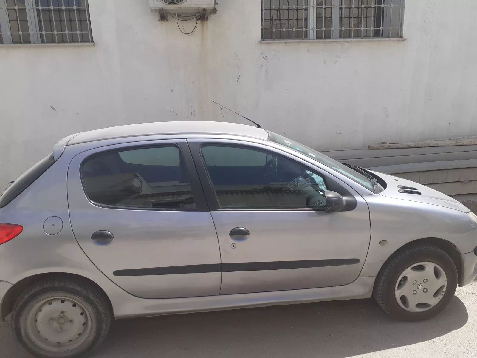 Peugeot 206 bon 1.4 i 16V 90cv
