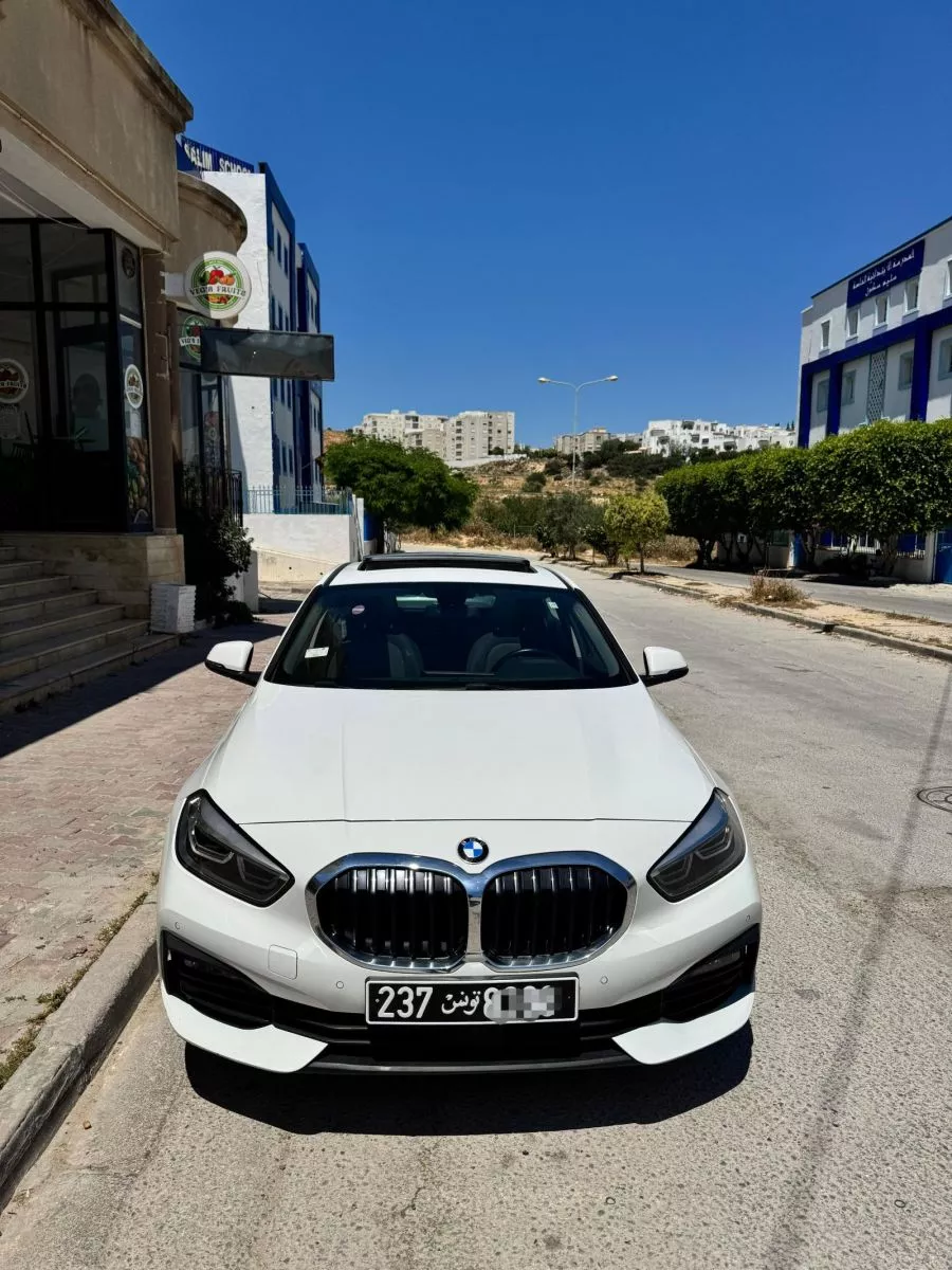 BMW Série 1 Lounge 116i 1.5 i 12V DCT7 109 cv Boîte auto