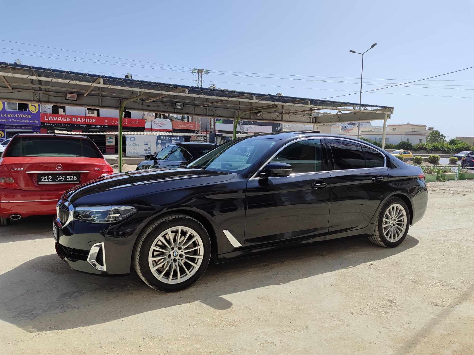 BMW Série 5 Luxury Line 520d 2.0 d 16V Mild Hybrid Steptronic8 190 cv Boîte auto