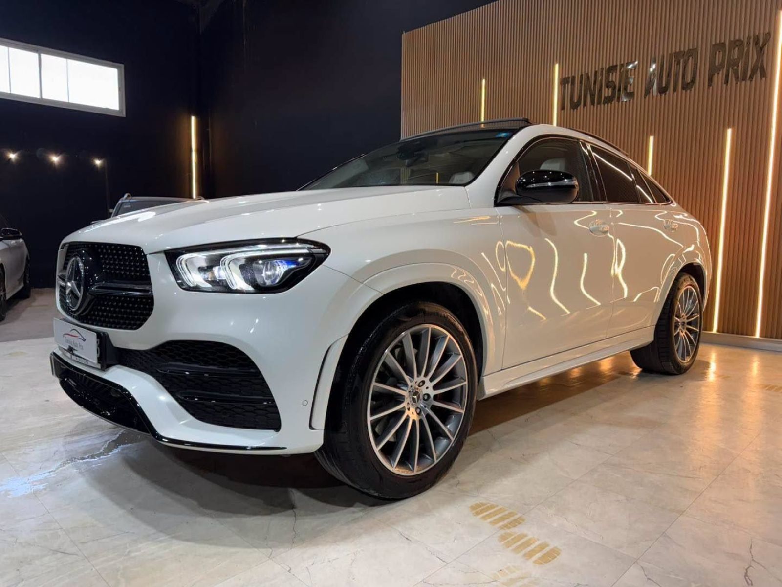 Mercedes-Benz GLE Coupé AMG Premium Plus 350 e 2.0 Ti 16V 333 EQ Power 4MATIC 9G-TRONIC 211 cv Boîte auto
