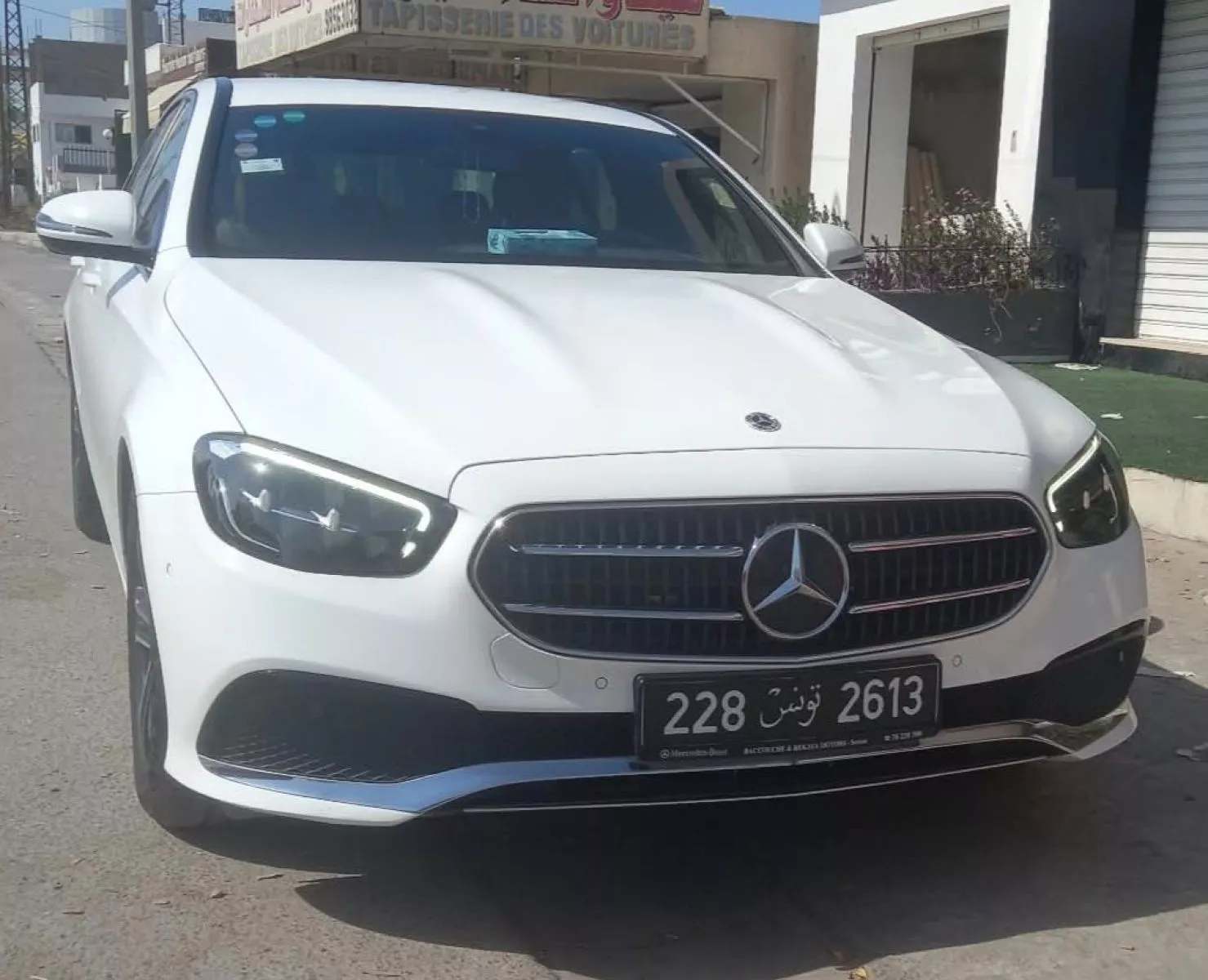 Mercedes-Benz Classe E Exclusive 180 1.5 Ti 16V 9G-TRONIC 156 cv Boîte auto