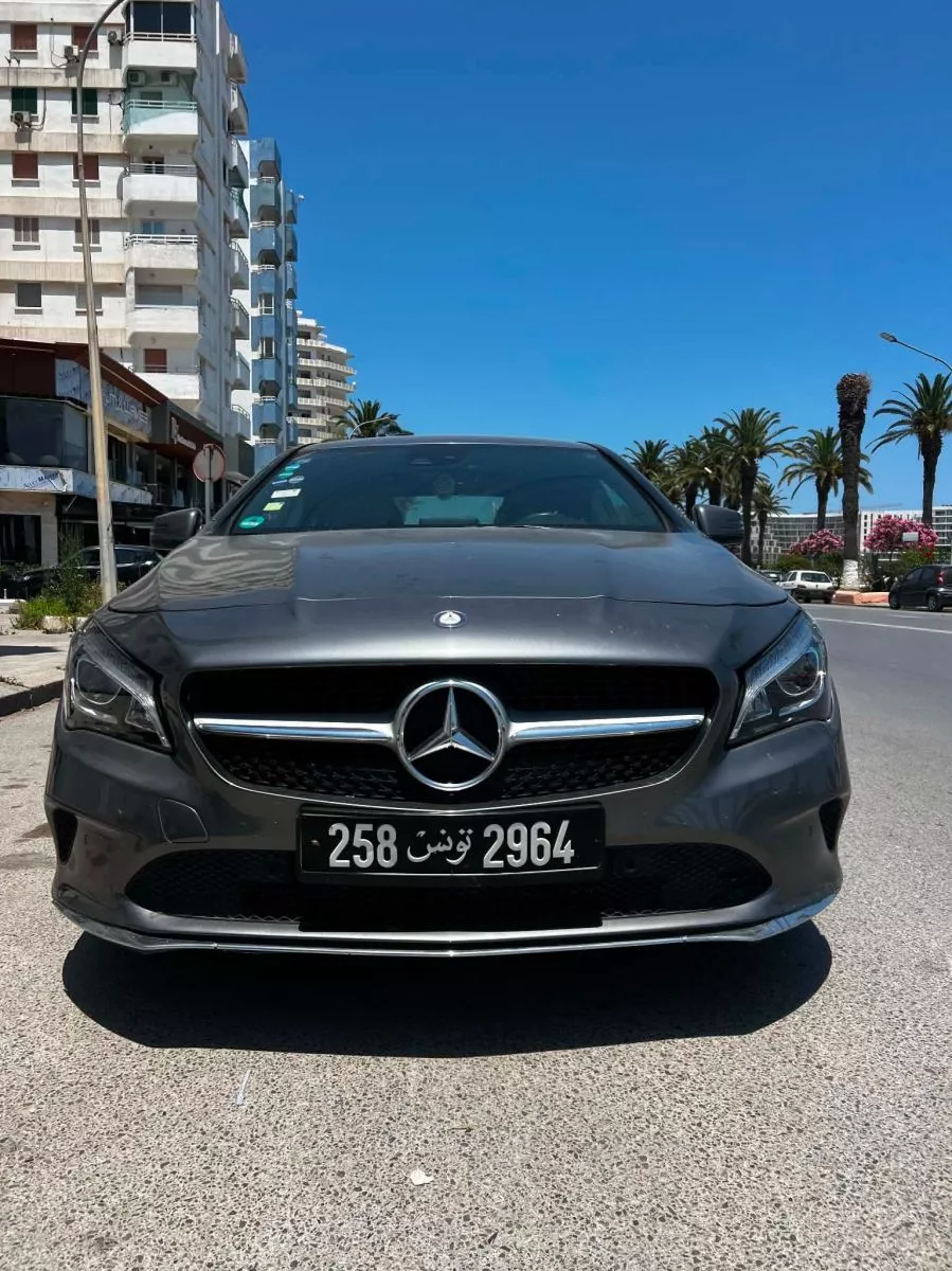 Mercedes-Benz CLA 200 1.6 i 16V 156 cv