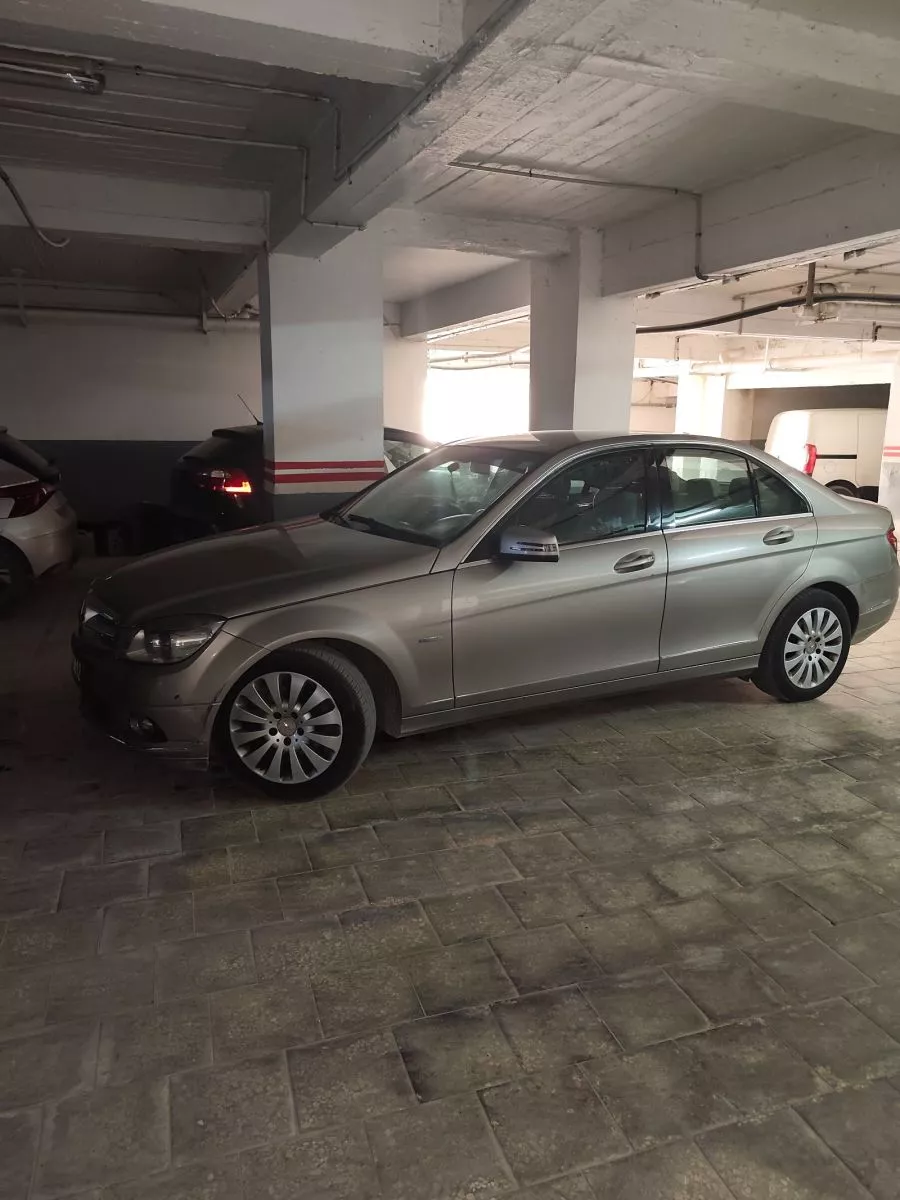 Mercedes-Benz Classe C Avantgarde 180 Kompressor 1.6 i 16V 156 cv Boîte auto