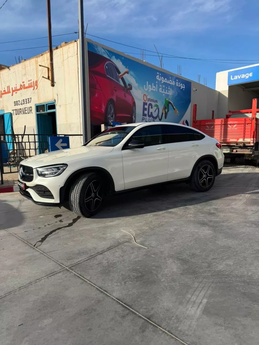 Mercedes-Benz GLC Coupé AMG 220 d 2.0 d 16V 4MATIC 9G-TRONIC 194 cv Boîte auto