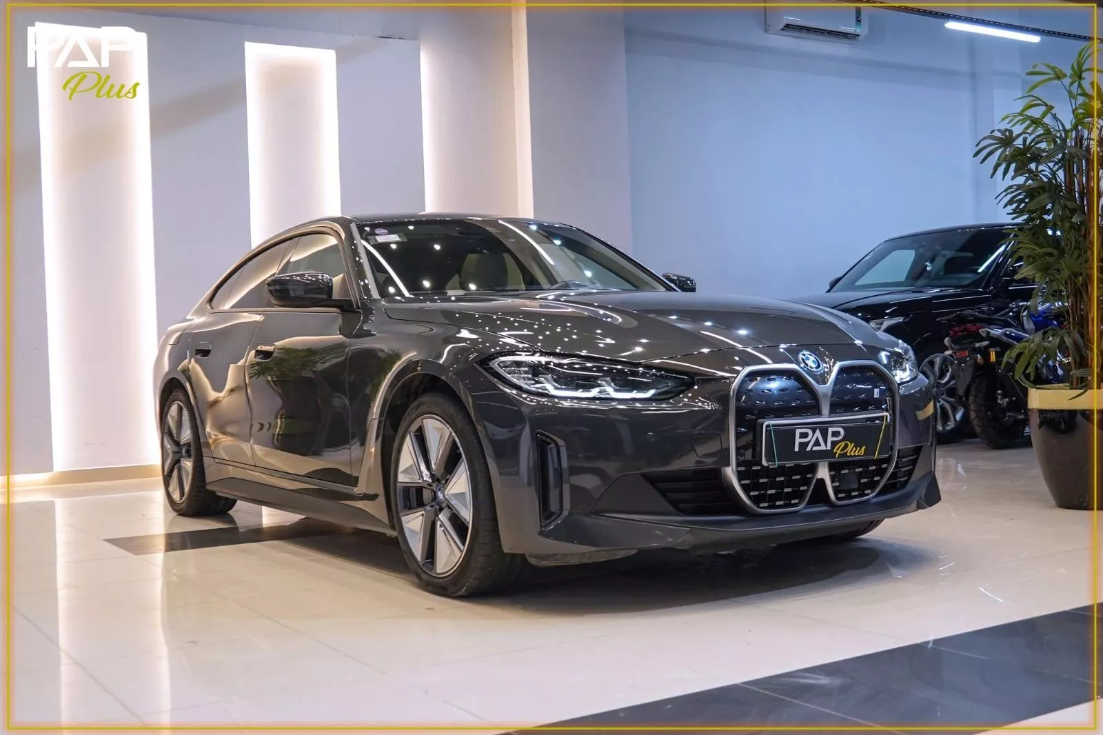 BMW i4