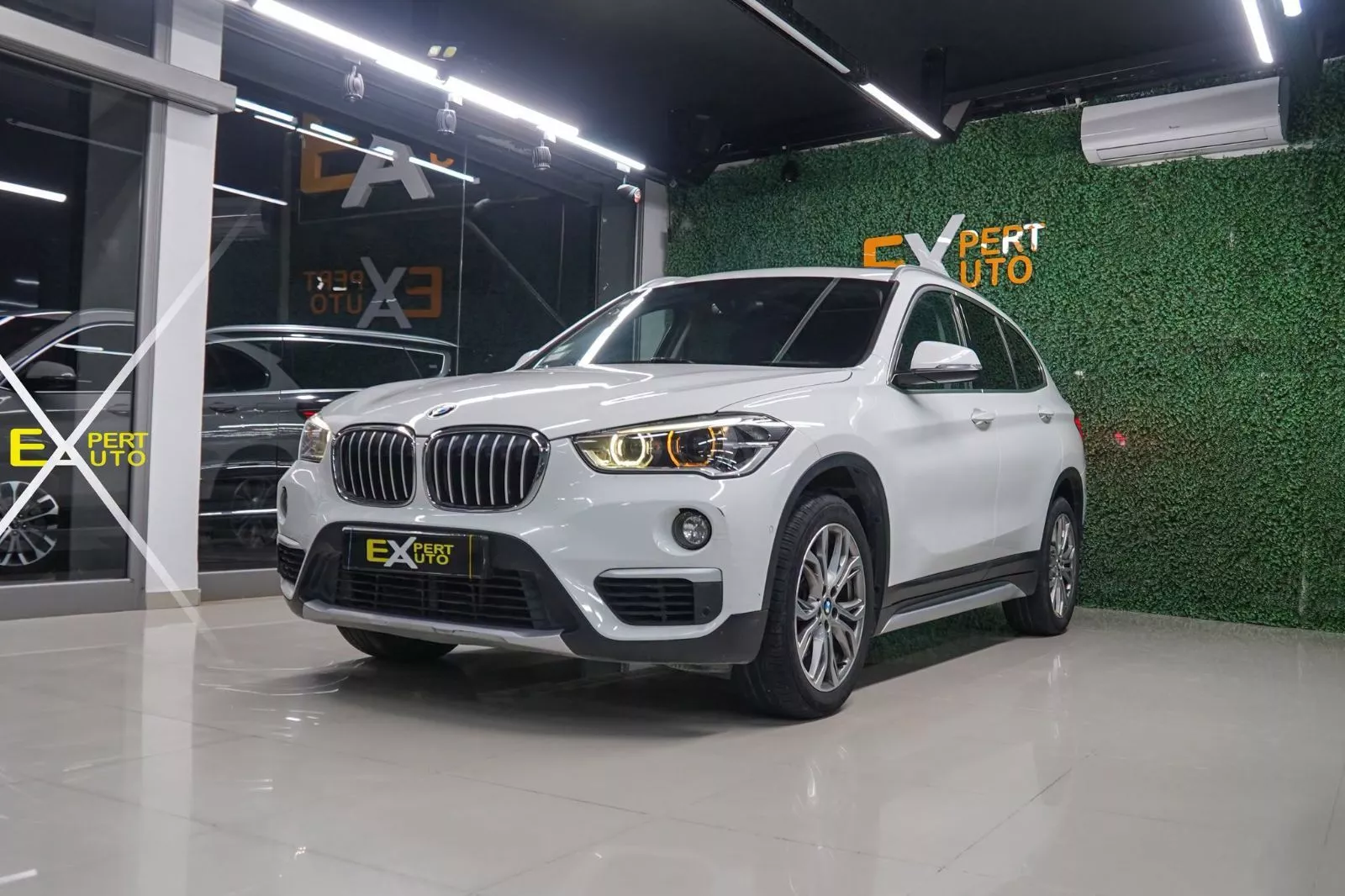 BMW X1 Business Line 18i sDrive 1.5 i 12V Steptronic 136 cv Boîte auto