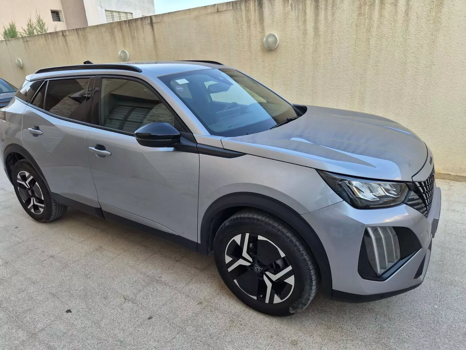 Peugeot 2008 1.2 THP Puretech 12V EAT8 S&S 130 cv Boîte auto