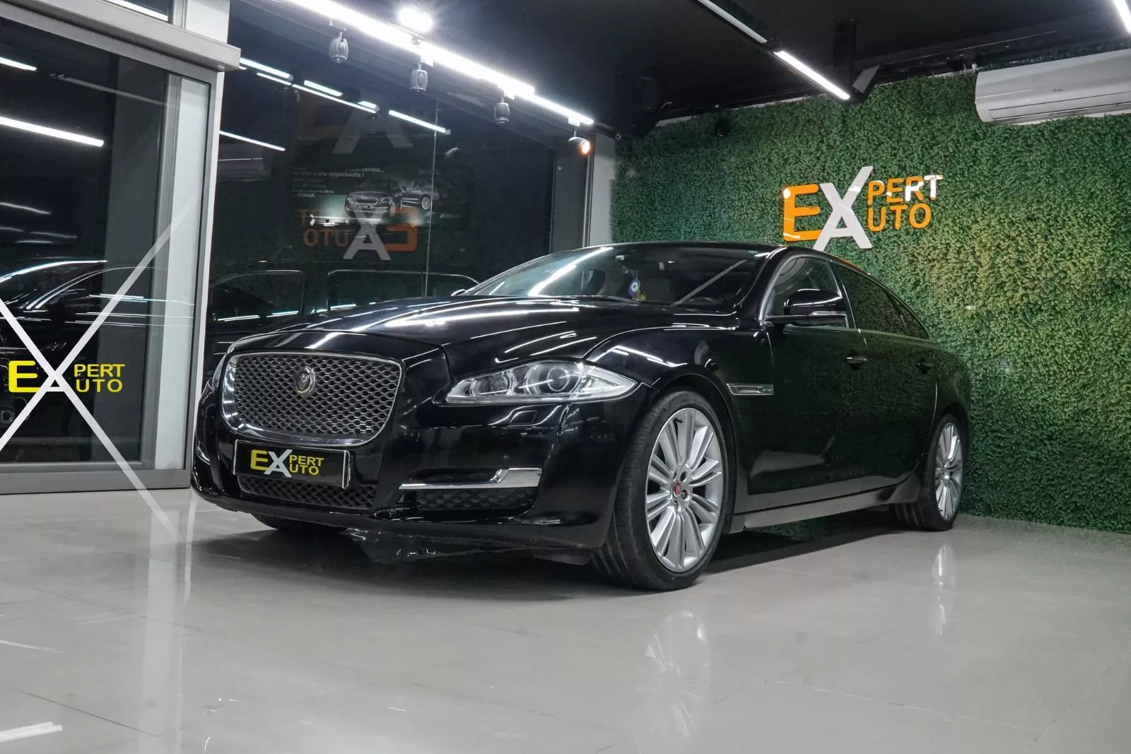 Jaguar XJL toute option 2.0 Ti Berline LWB 16V 240 cv Boîte auto