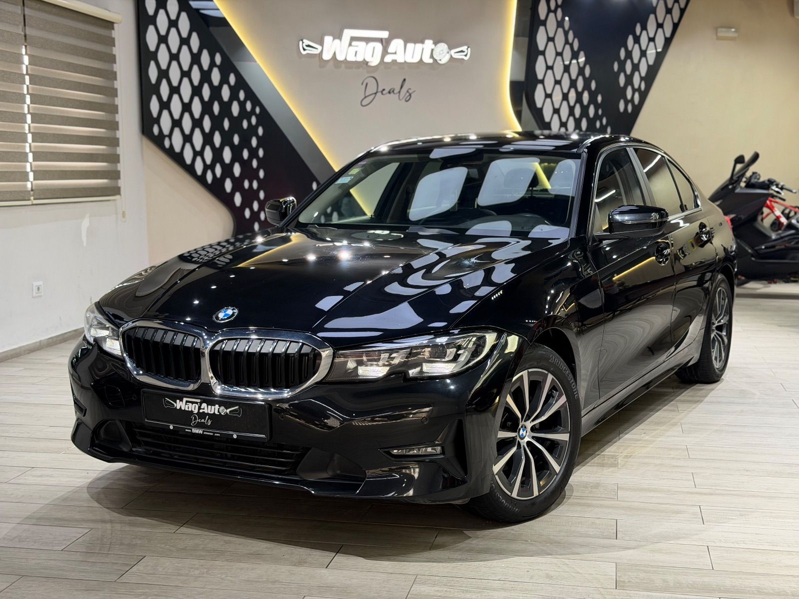 BMW Série 3 Luxury Line 320i 1.6 i 16V Steptronic8 170 cv Boîte auto