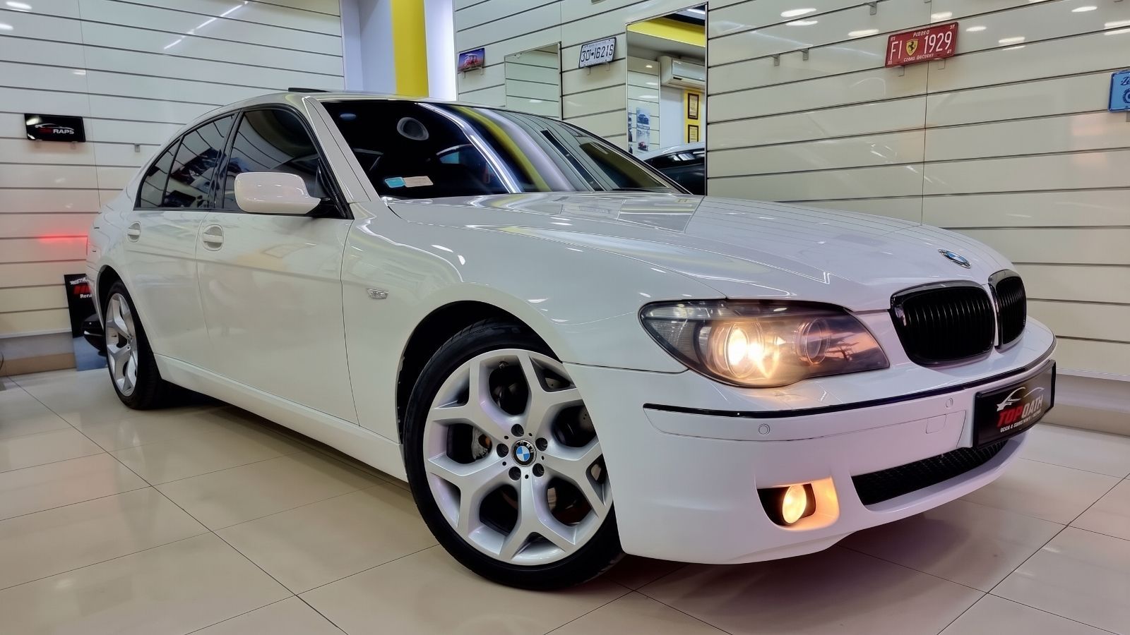 BMW Série 7 Pure Excellence 740i 4.0 i V8 306cv Boîte auto
