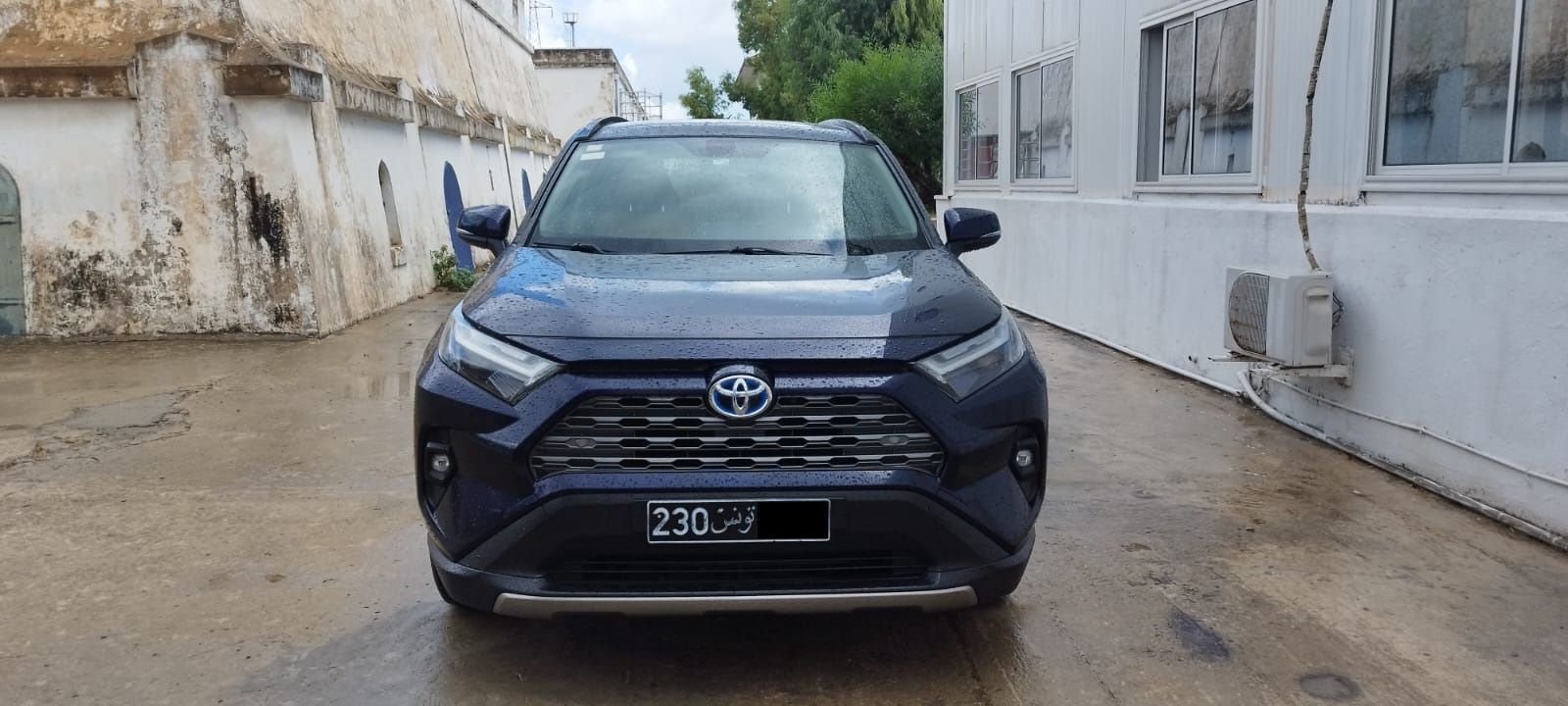 Toyota RAV 4 Hybride 2.5 VVT-iE 16V 218 Hybrid 2WD E-CVT 177 cv Boîte auto