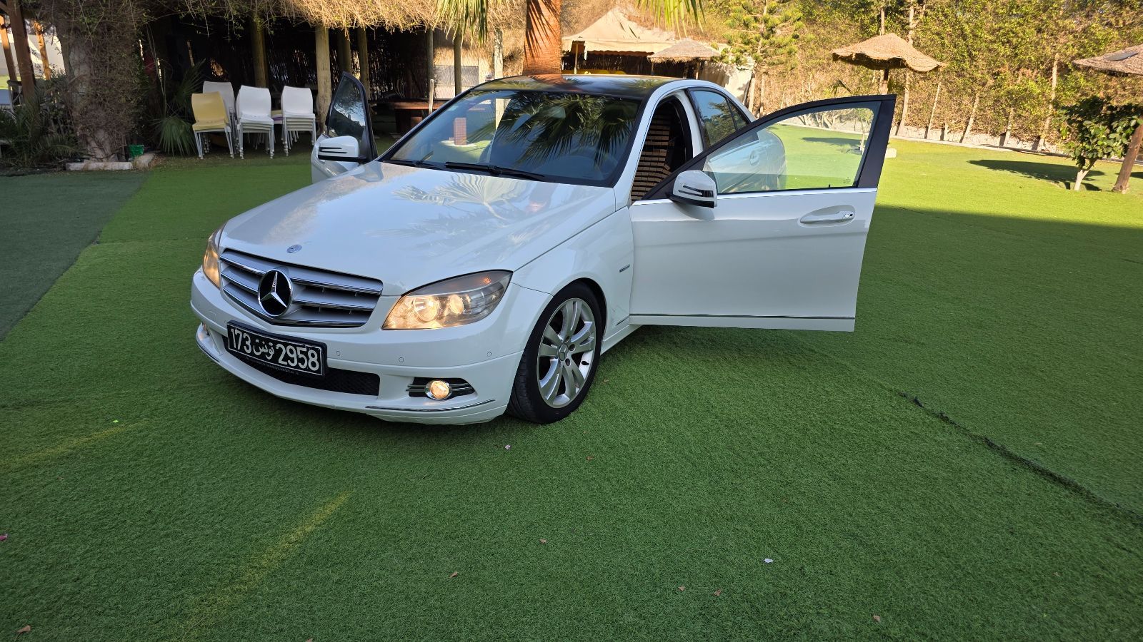Mercedes-Benz Classe C Classic 180 Kompressor 1.6 i 16V BlueEFFICIENCY 156 cv Boîte auto