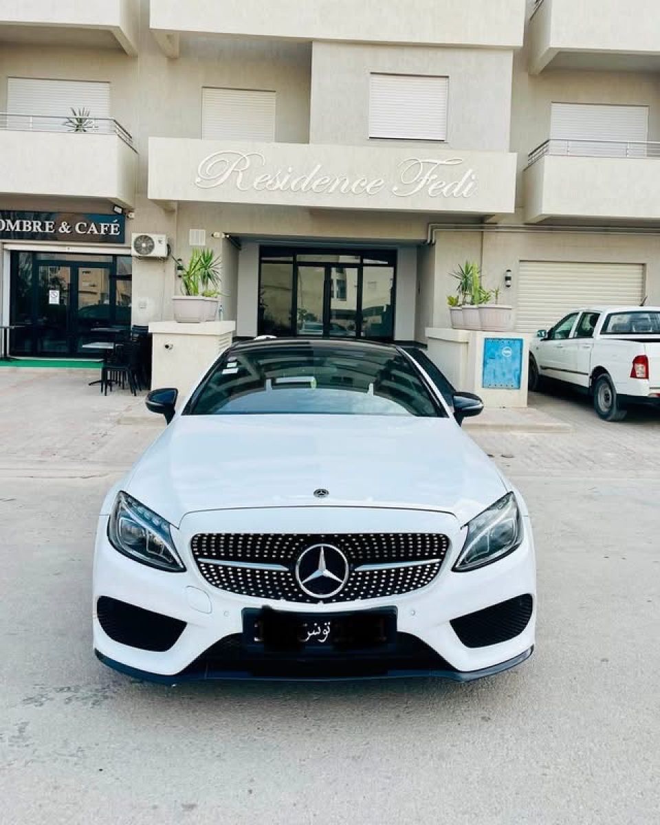 Mercedes-Benz Classe C coupé Pack night 180 1.6 i 16V 9G-TRONIC+ 156 cv Boîte auto