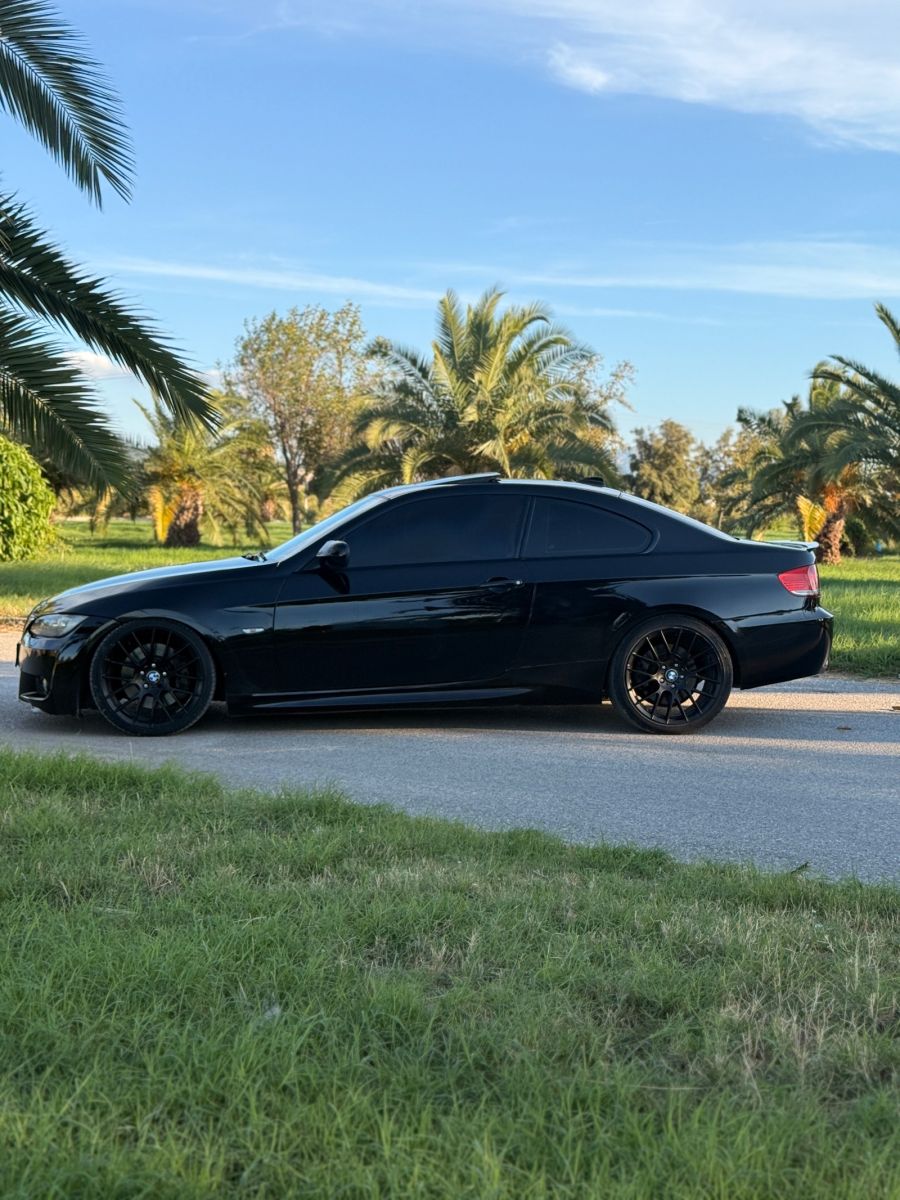 BMW Série 3 coupé Confort TV 335i 3.0 i 24V 306 cv Boîte auto