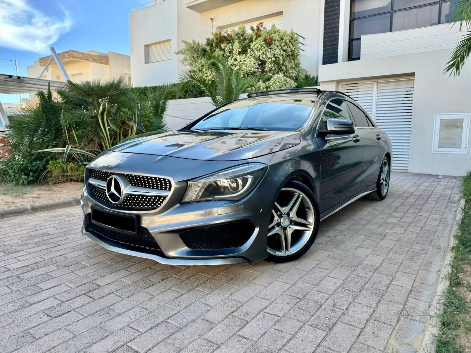 Mercedes-Benz CLA AMG 200 1.6 i 16V Turbo 7G-DCT 156 cv Boîte auto