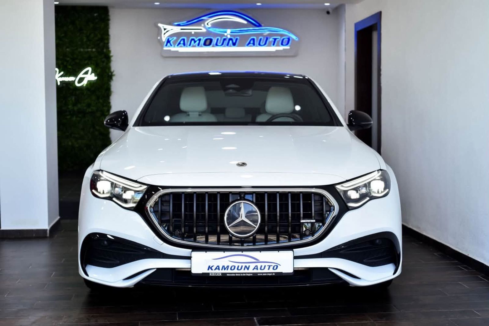 Mercedes-Benz Classe E AMG 300 e 2.0 i 16V 313 EQ Power 9G-TRONIC 204 cv Boîte auto