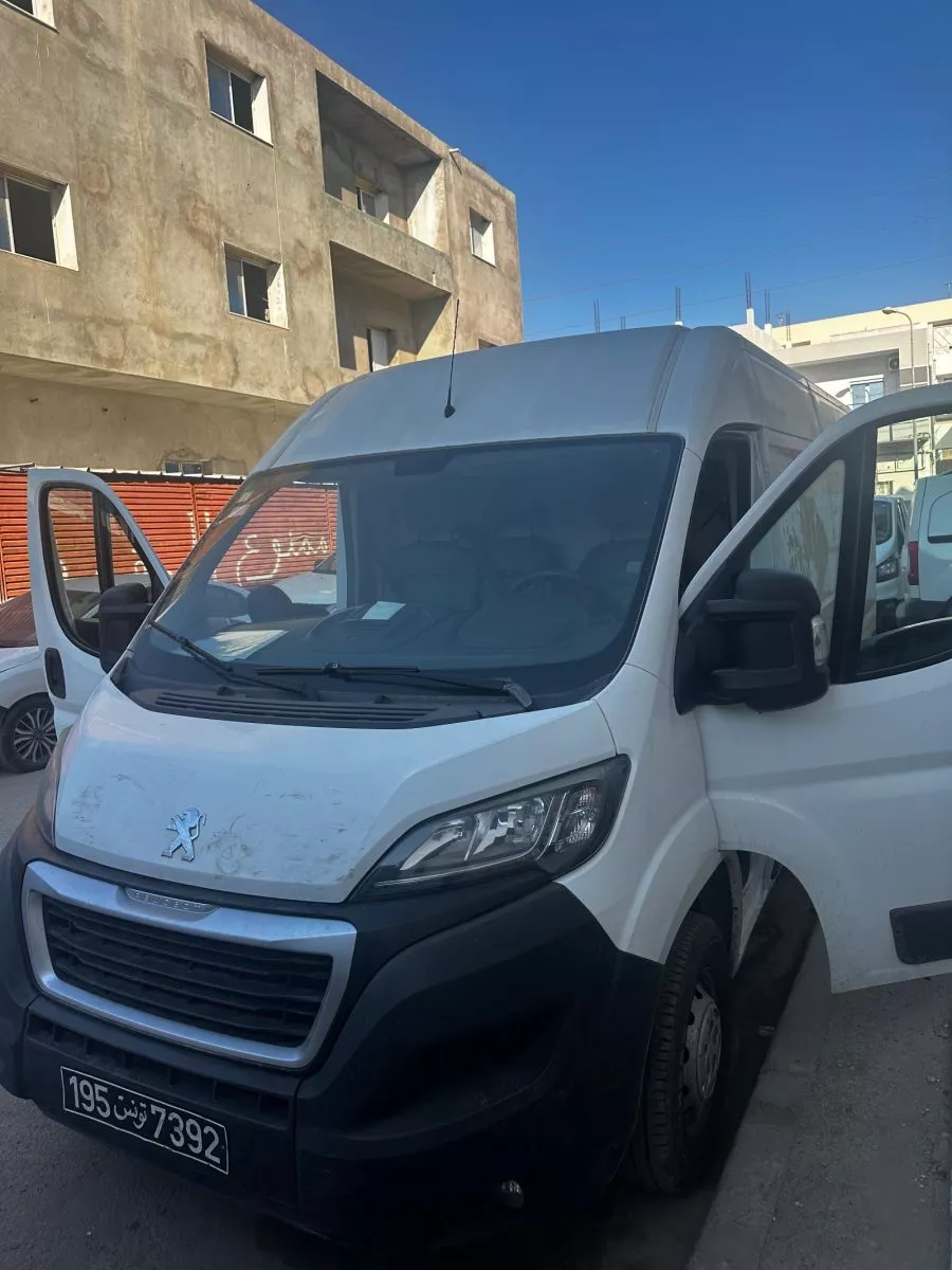 Peugeot Boxer 335 L3 2.0 HDi 16V Châssis cabine long 163 cv
