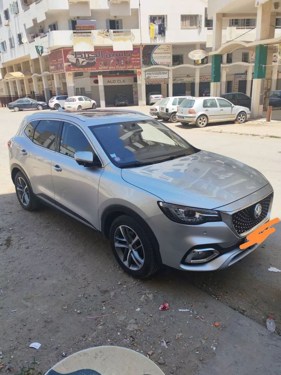 MG e-HS 1.5 T-GDI 16V 258 Plug in Hybrid 162 cv Boîte auto