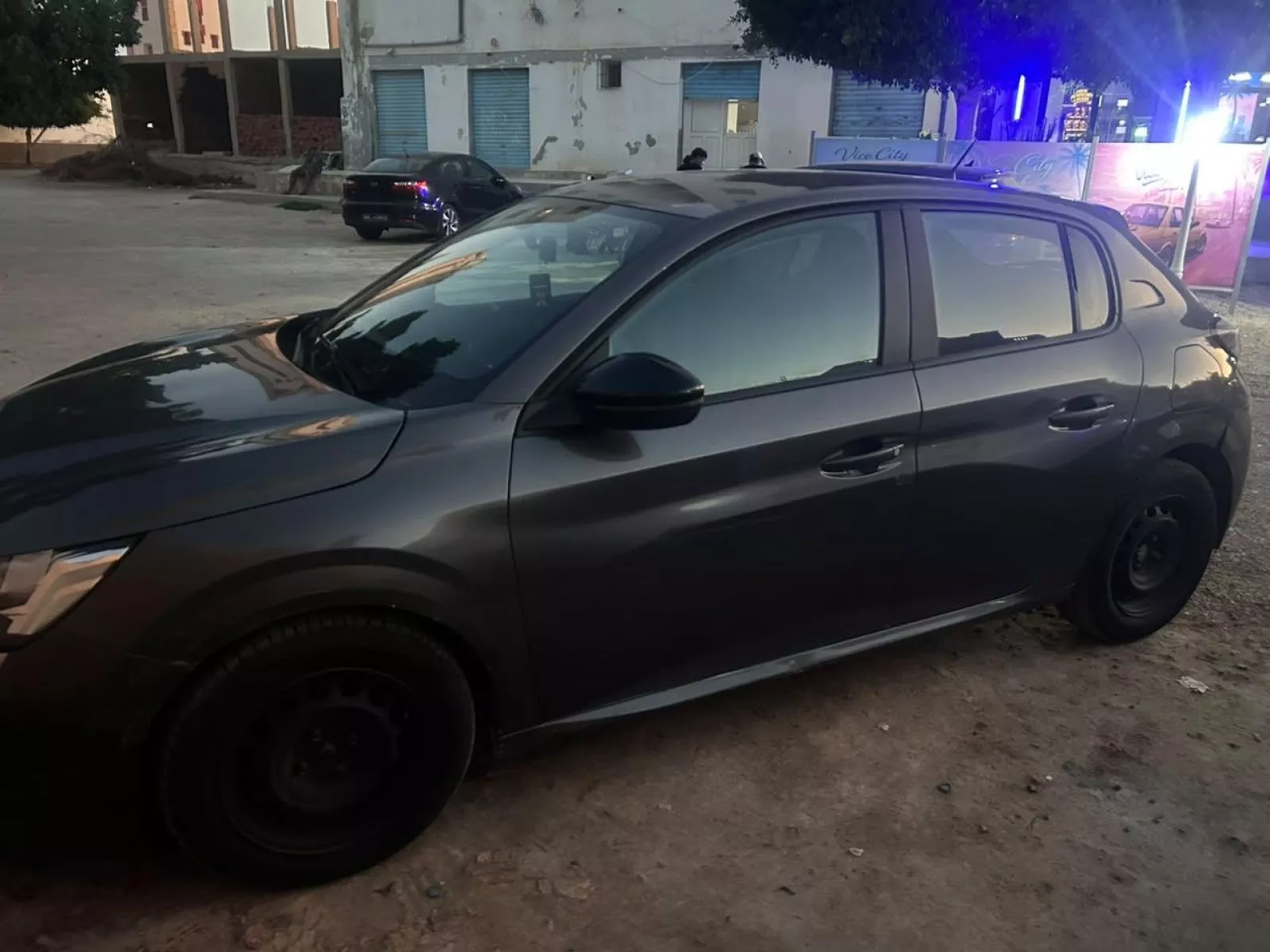 Peugeot 208 Allure 1.2 PureTech 12V EAT8 S&S 130 cv Boîte auto