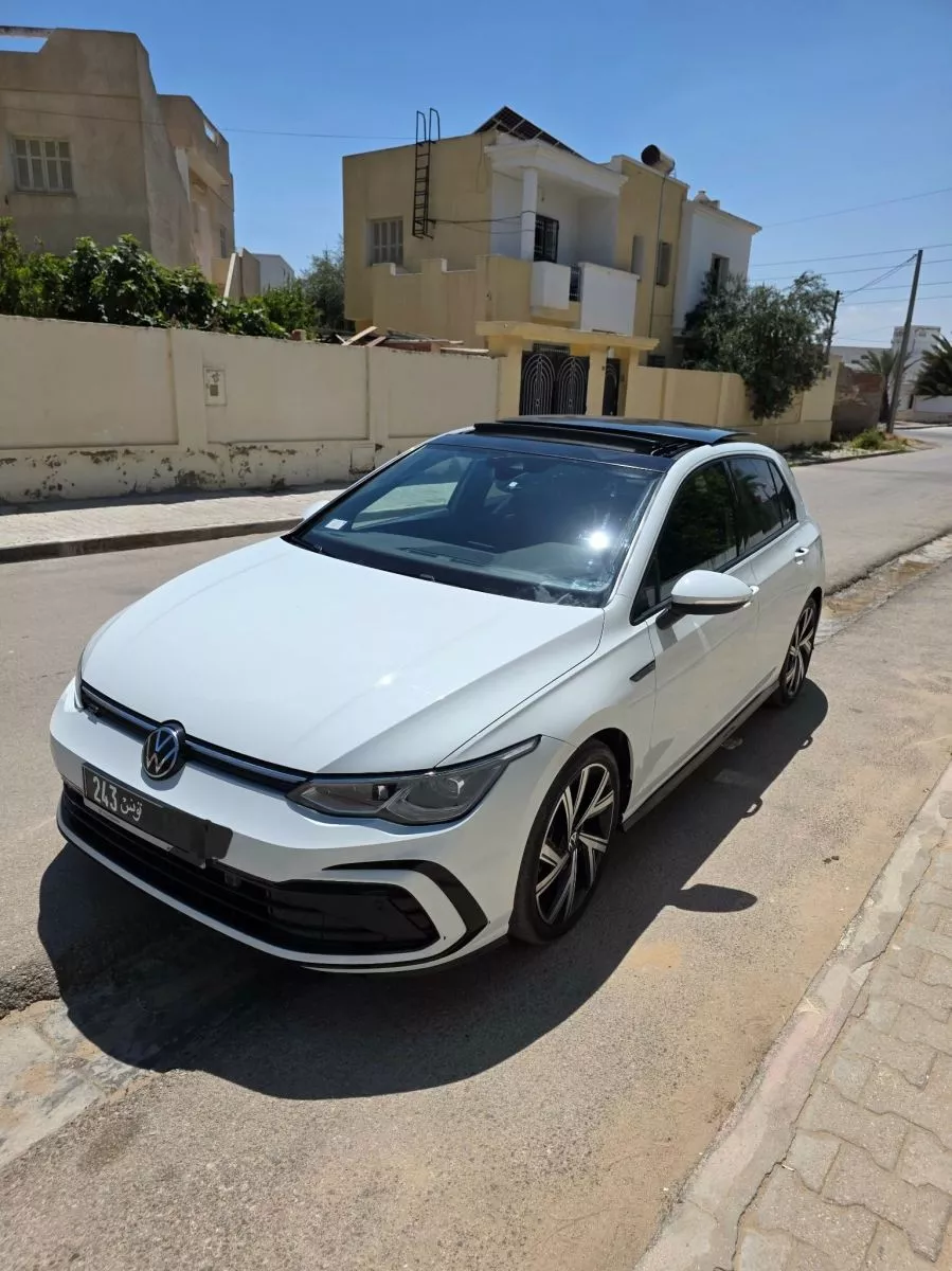 Volkswagen Golf 8 R-Line 1.5 TGI CNG 16V DSG7 131 cv Boîte auto