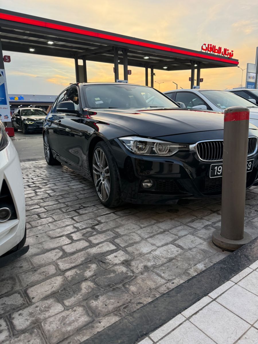 BMW Série 3 Kit M 318i 1.5 16V 136 cv Boîte auto