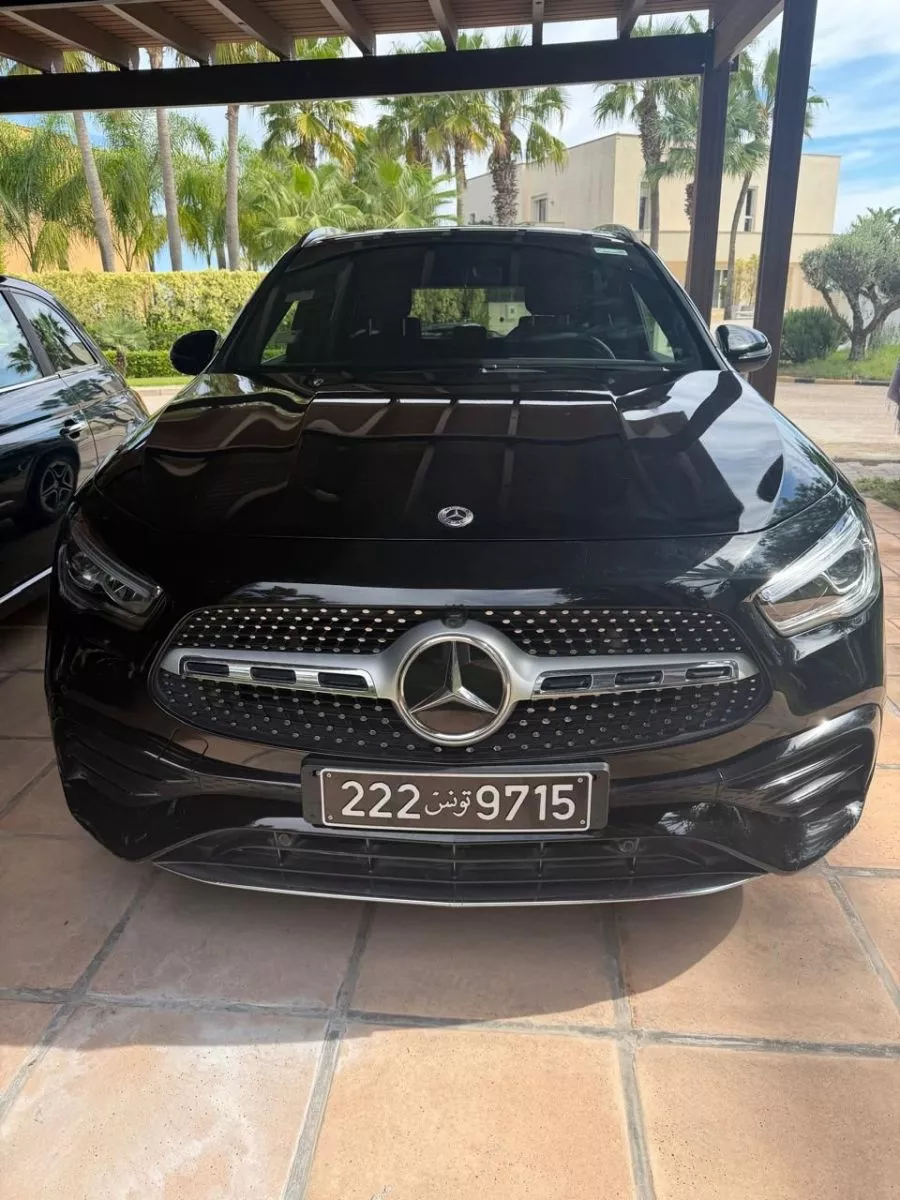 Mercedes-Benz GLA AMG 180 1.3 i 16V 7G-DCT 136 cv Boîte auto