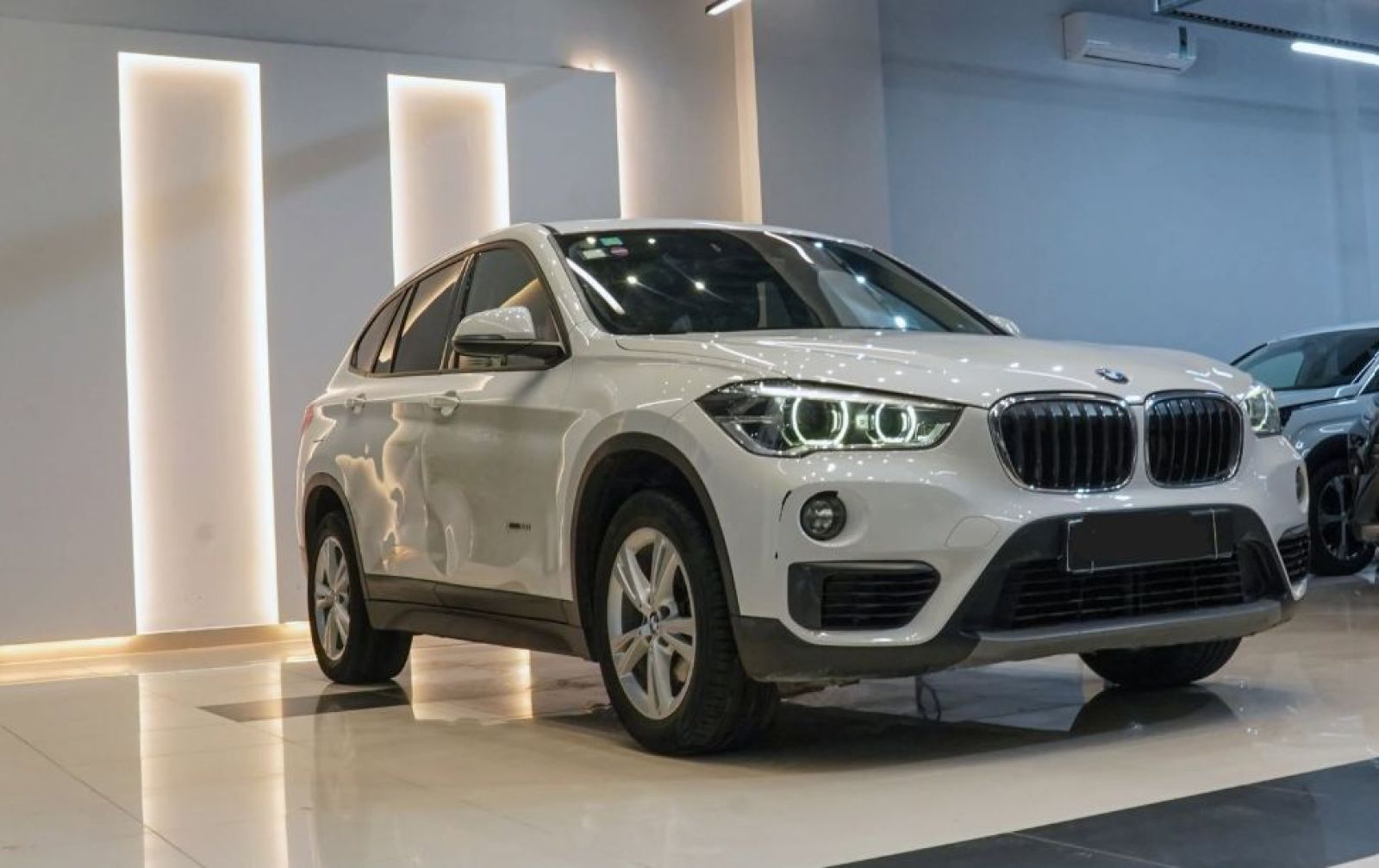 BMW X1 Access 18i sDrive 1.5 i 12V Steptronic 136 cv Boîte auto